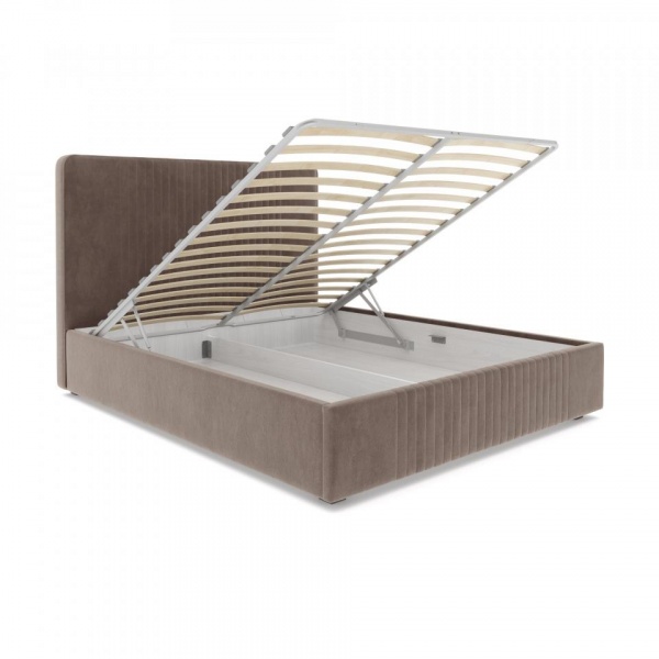 кровать в спальню