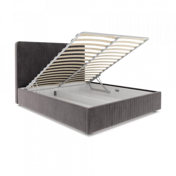 кровать в спальню