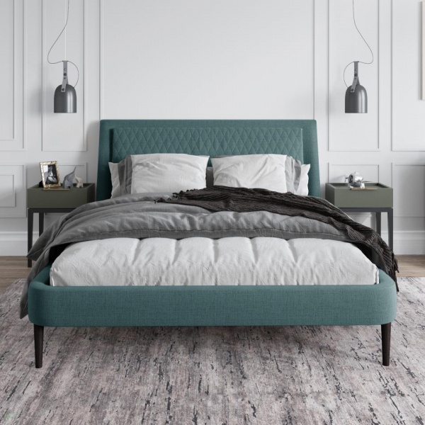 Двуспальные кровати