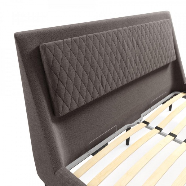 кровать в спальню