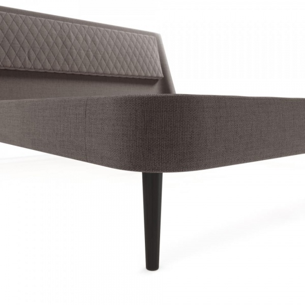 кровать в спальню