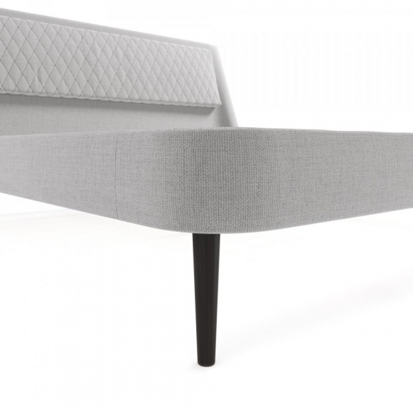 кровать в спальню