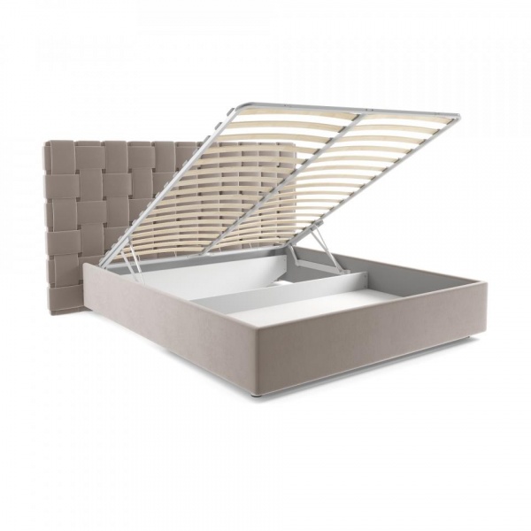 Двуспальные кровати