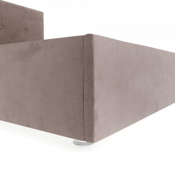 Двуспальные кровати