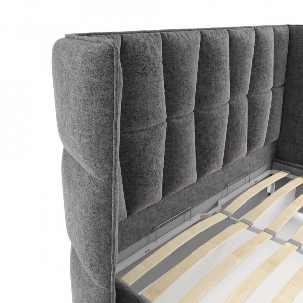 кровать в спальню