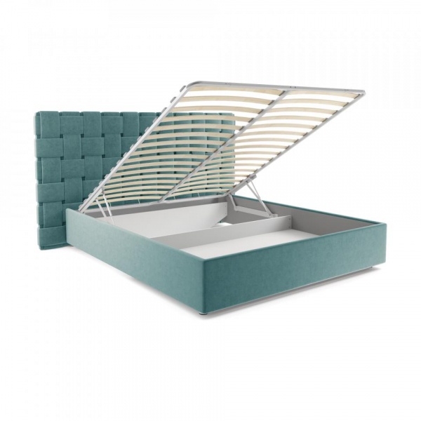 кровать в спальню