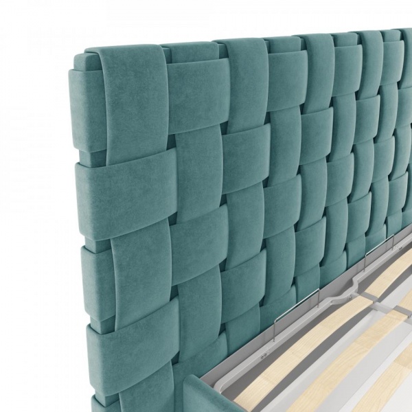 кровать в спальню