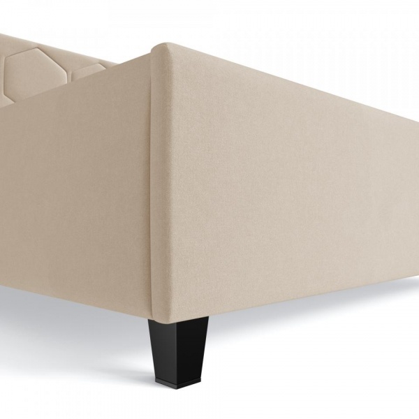 Двуспальные кровати