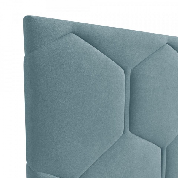 кровать в спальню