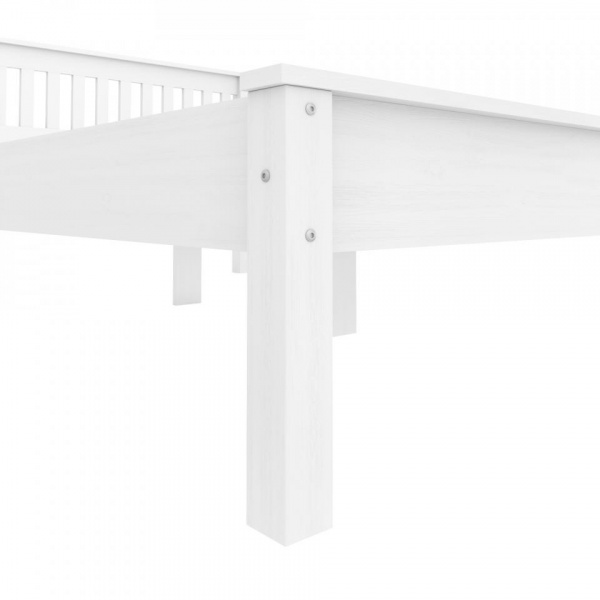 кровать в спальню