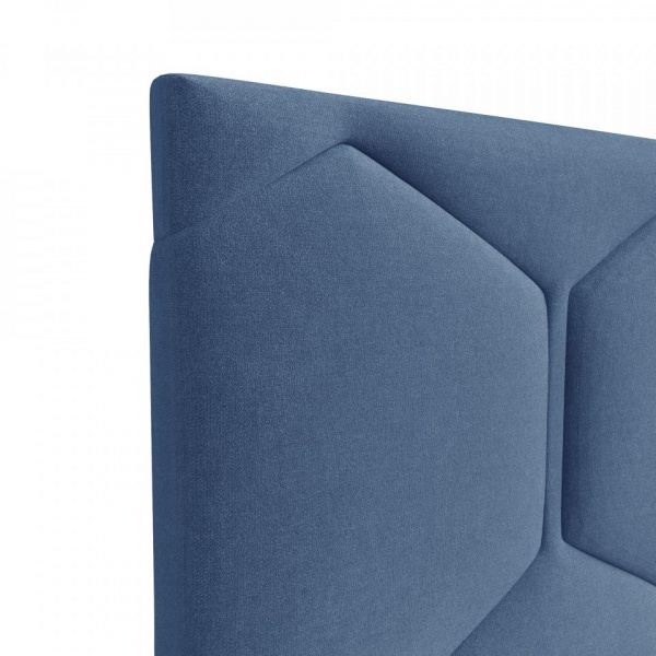 кровать в спальню