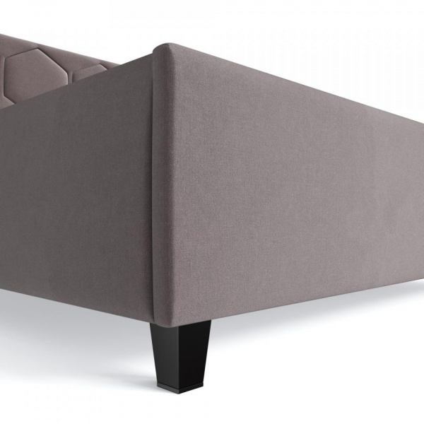 кровать в спальню