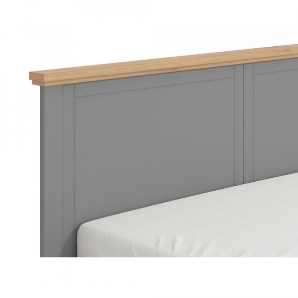 кровать в спальню