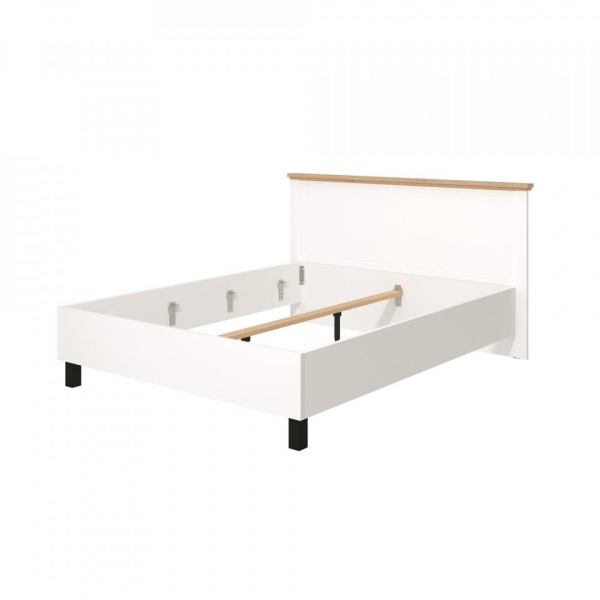 кровать в спальню