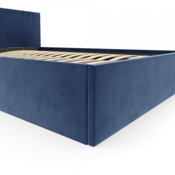 кровать в спальню