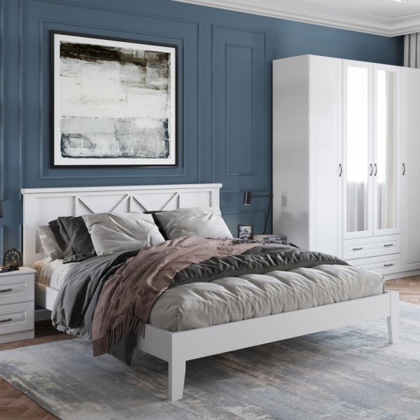 кровать в спальню