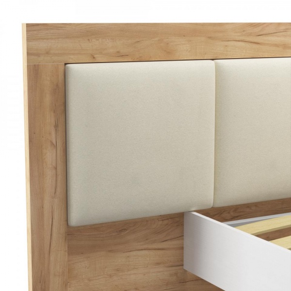 кровать в спальню