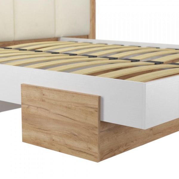 кровать в спальню