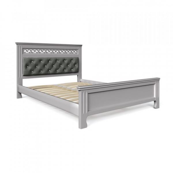 кровать в спальню