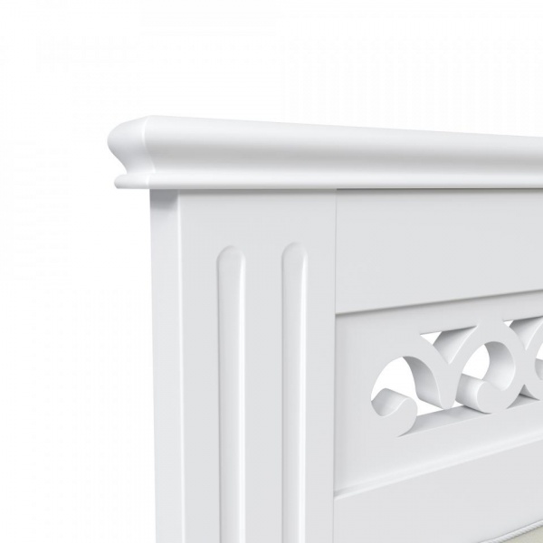 кровать в спальню