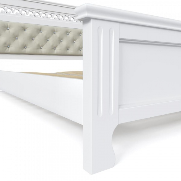 кровать в спальню