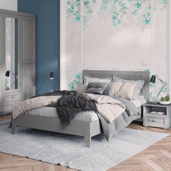 кровать в спальню