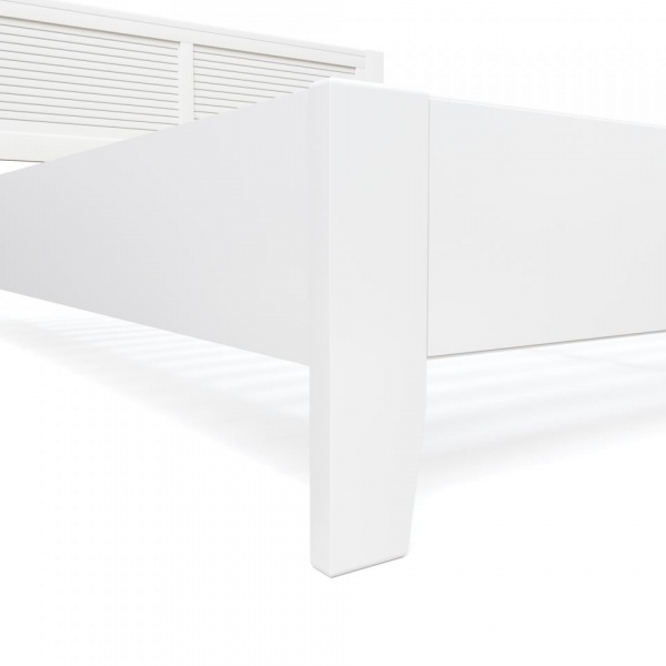 кровать в спальню