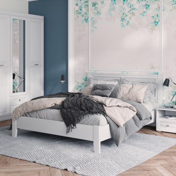 кровать в спальню