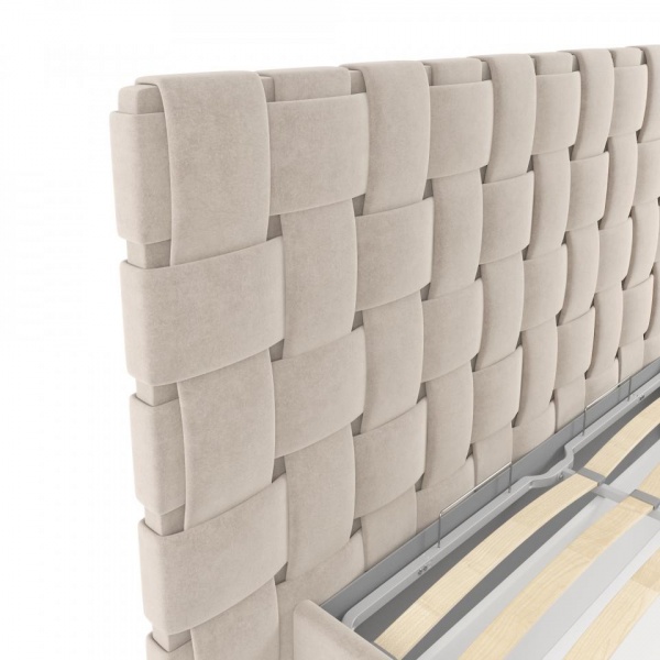 Двуспальные кровати