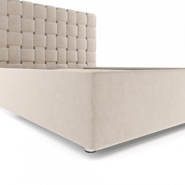 Двуспальные кровати