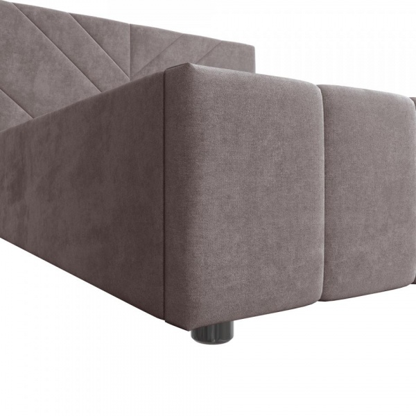 кровать в спальню