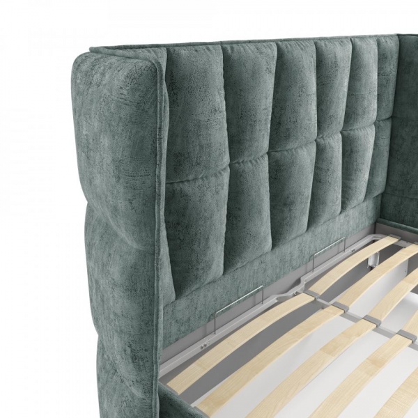 Двуспальные кровати