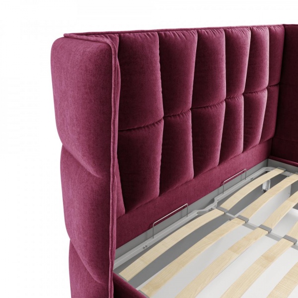 Двуспальные кровати