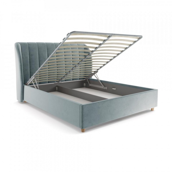 кровать в спальню