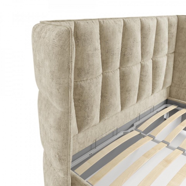 кровать в спальню