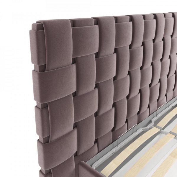 Двуспальные кровати