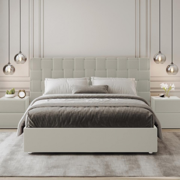 кровать в спальню