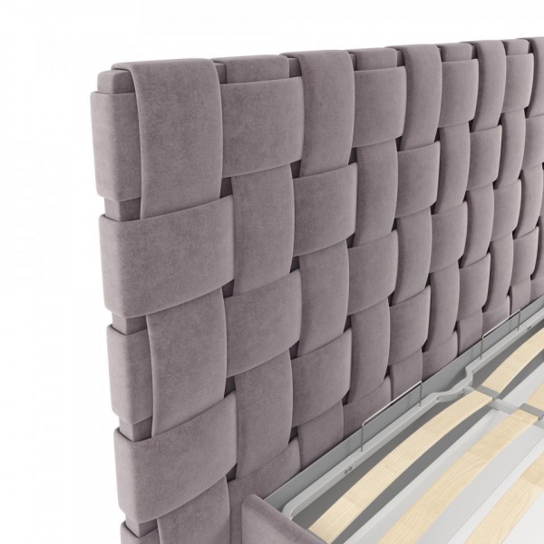 кровать в спальню