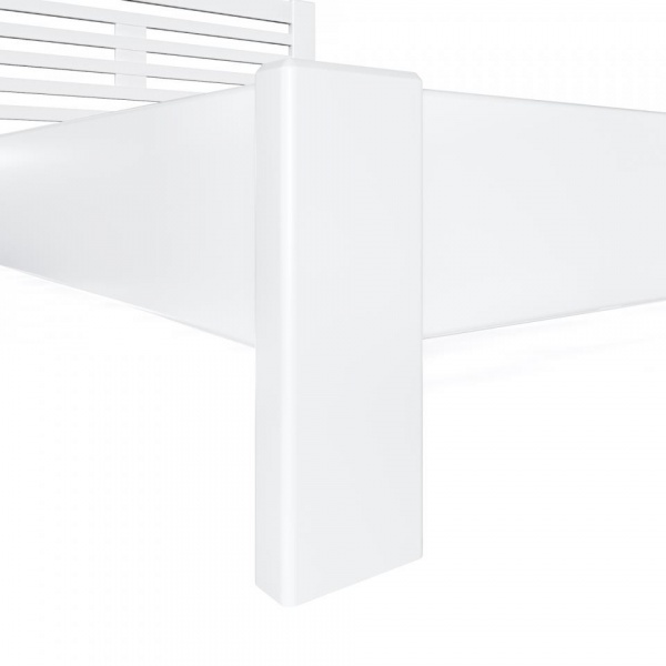 кровать в спальню