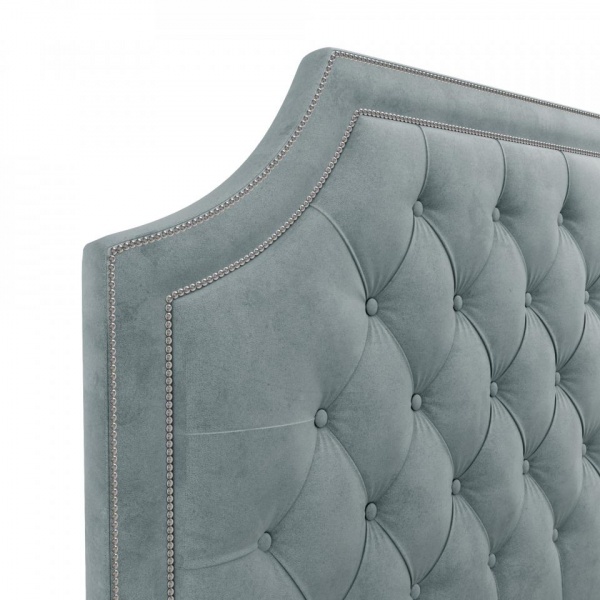 кровать в спальню