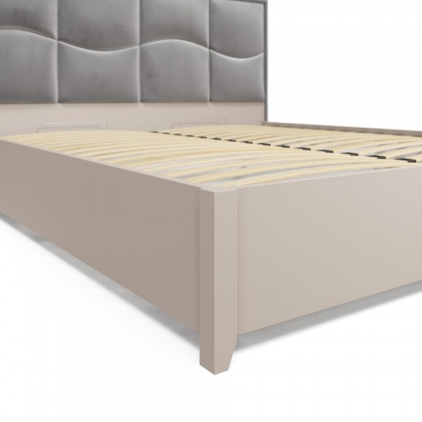 Двуспальные кровати